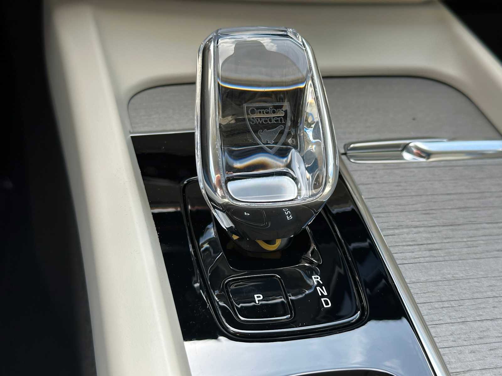 New 2025 Volvo XC60 B5 Ultra w/ Protection Package Premier image 29