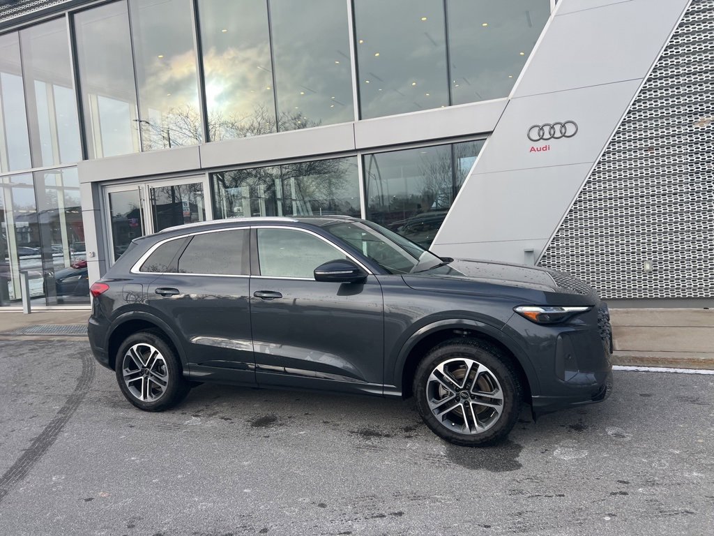 Used 2025 Audi Q5 Premium Plus image 12