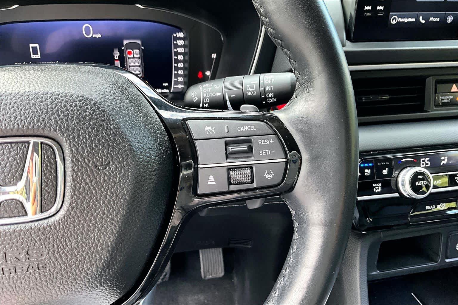 Used 2025 Honda Pilot Elite image 25