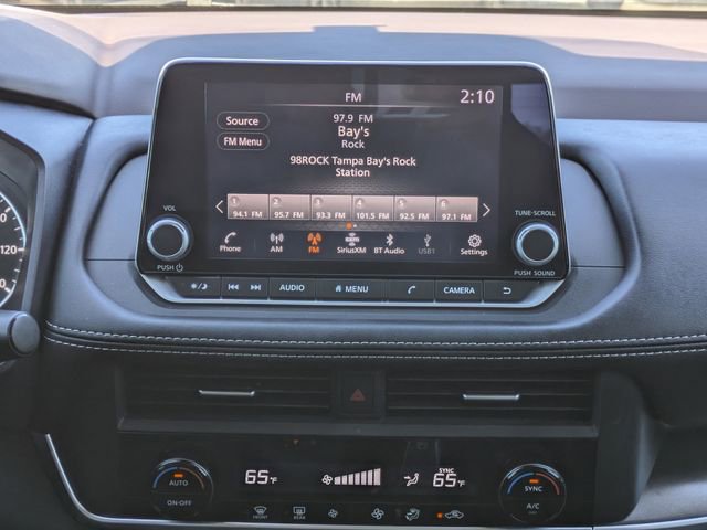 Used 2023 Nissan Rogue SV image 19