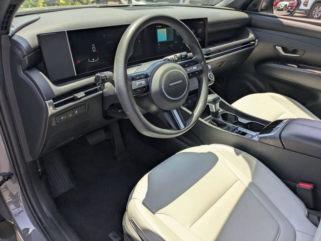 Used 2025 Hyundai Santa Cruz SEL AWD/4WD image 17