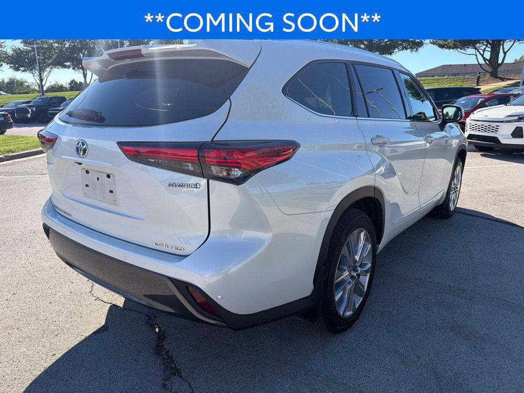 Used 2022 Toyota Highlander Limited AWD/4WD image 7