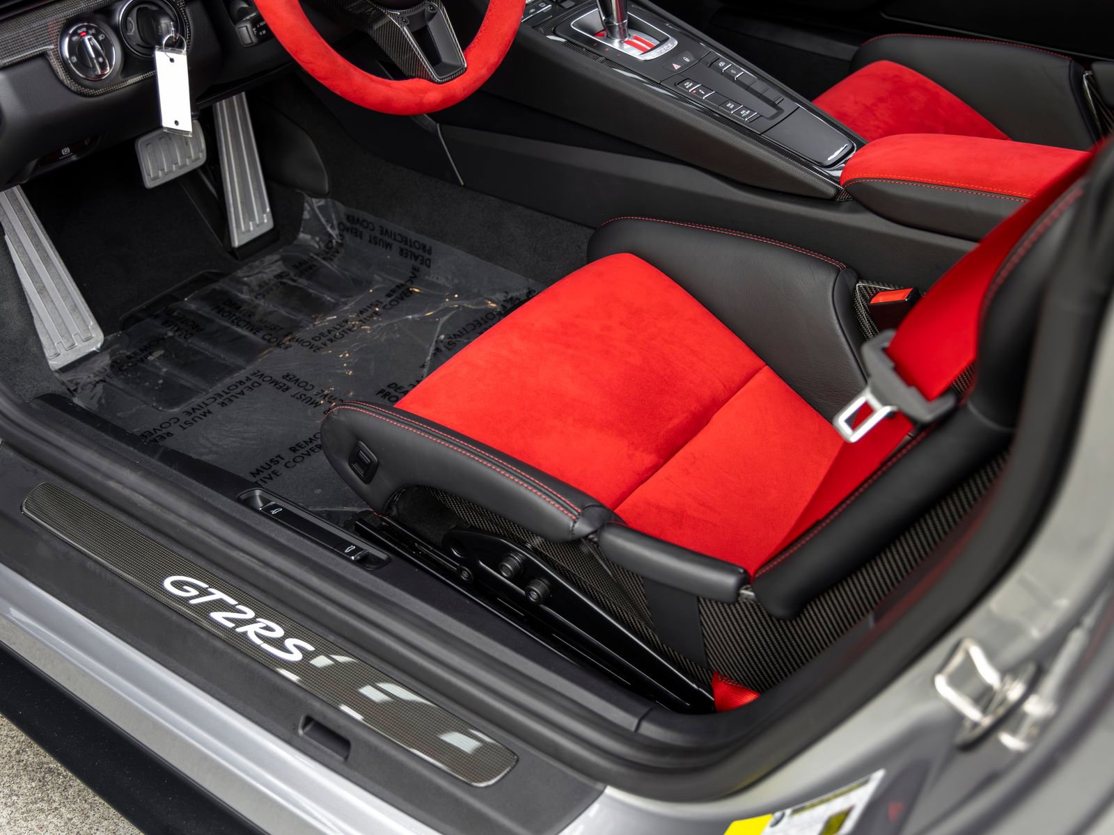 Certified 2018 Porsche 911 GT2 RS RWD image 34