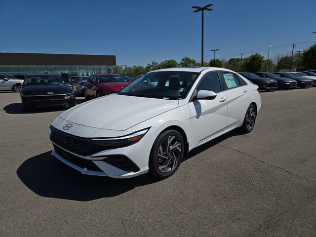 New 2026 Hyundai Elantra Limited FWD image 2