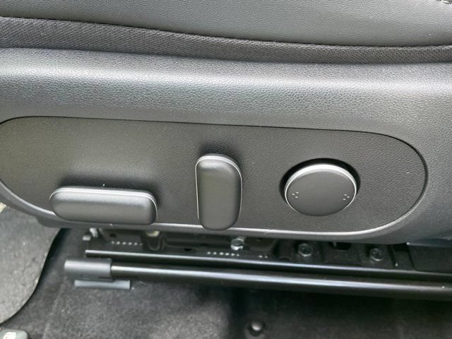 Used 2024 Hyundai Kona Limited AWD/4WD image 8