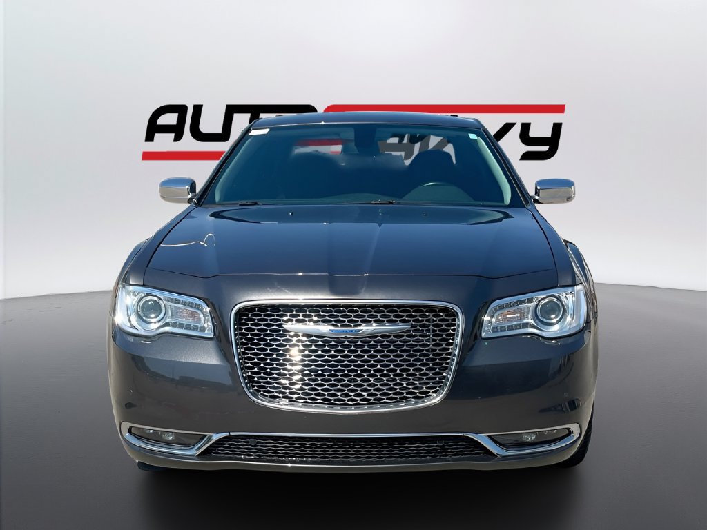 Used 2021 Chrysler 300 Touring L RWD image 2