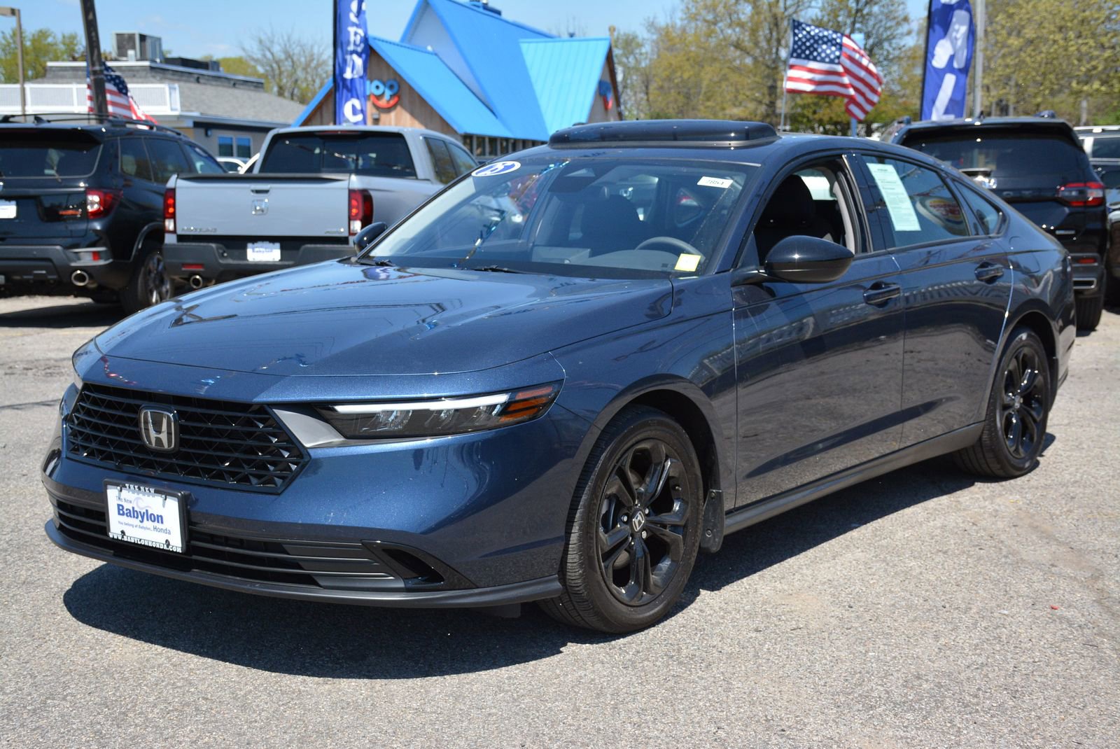 Used 2025 Honda Accord SE image 1
