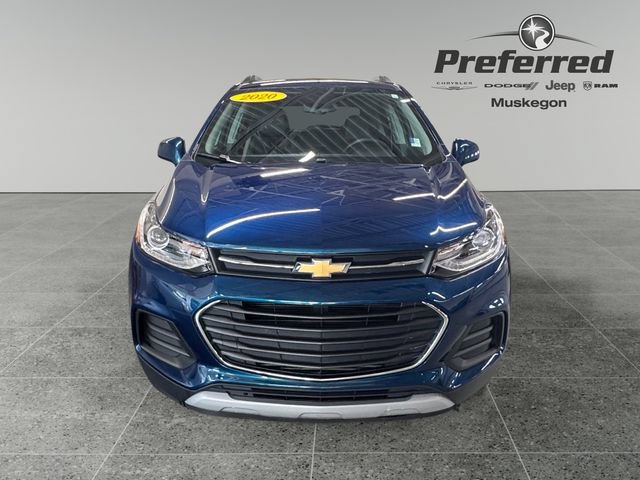 Used 2020 Chevrolet Trax LT w/ LT Convenience Package FWD image 11
