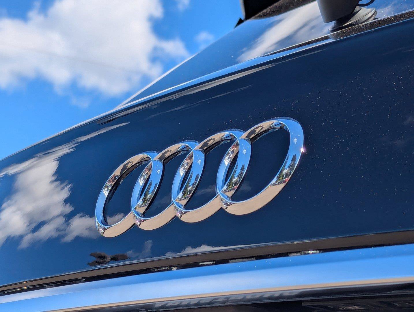 Used 2023 Audi Q5 e Premium w/ Convenience Package AWD/4WD image 34