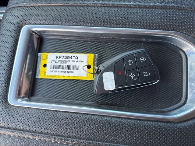 Used 2022 Chevrolet Silverado 1500 LTZ w/ LTZ Premium Package image 26