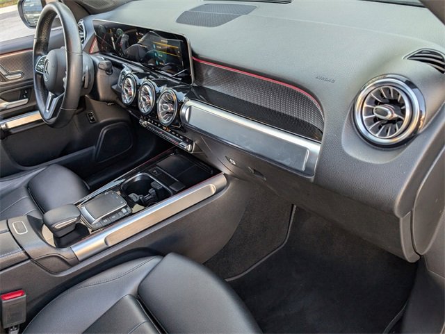 Used 2021 Mercedes-Benz GLB 250 image 17