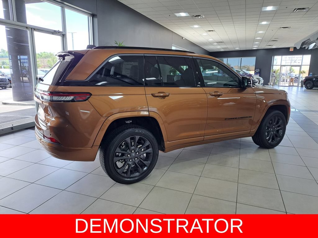 New 2026 Jeep Grand Cherokee Limited AWD/4WD image 5