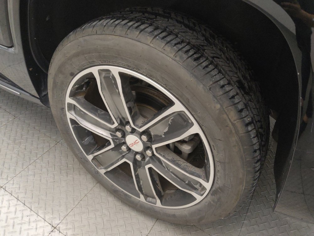 Used 2017 GMC Acadia Denali w/ Technology Package image 31