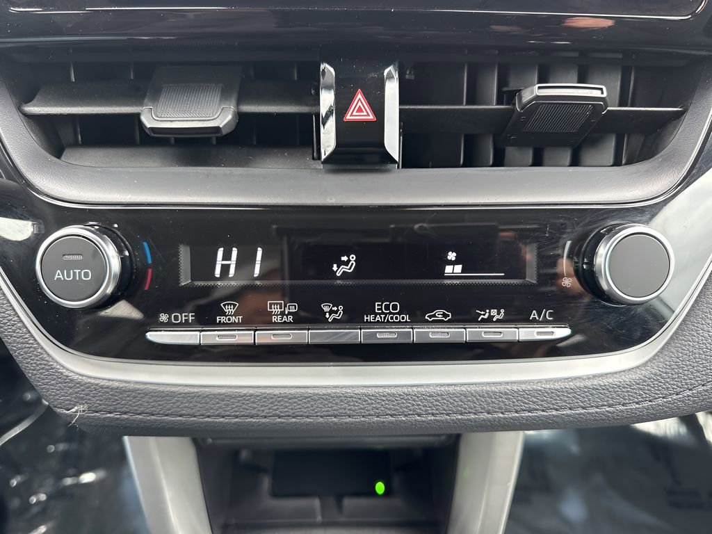 Used 2025 Toyota Corolla Cross LE image 17