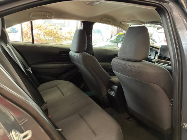 Used 2025 Toyota Corolla LE image 27