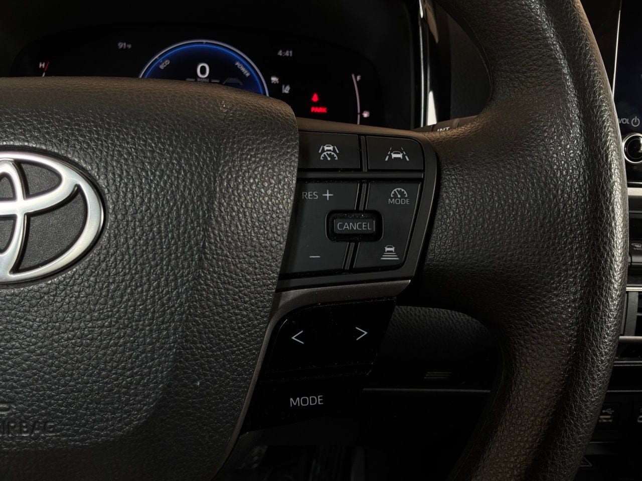 Used 2025 Toyota Camry LE FWD image 36