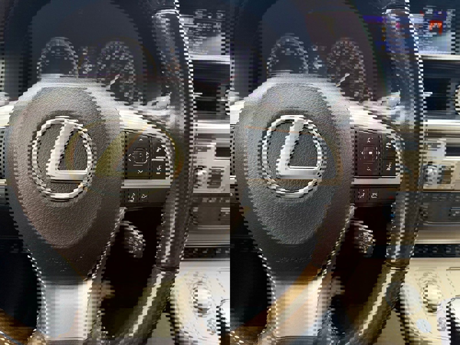 Used 2016 Lexus ES 350 w/ Luxury Package w/Wood Trim image 19