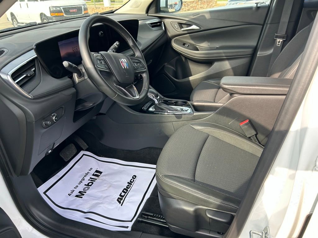Used 2025 Buick Encore GX Preferred FWD image 4