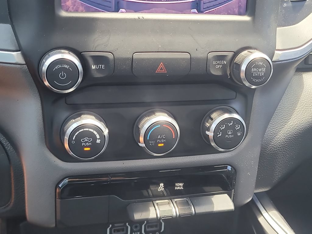 Used 2020 RAM 1500 Big Horn RWD image 21