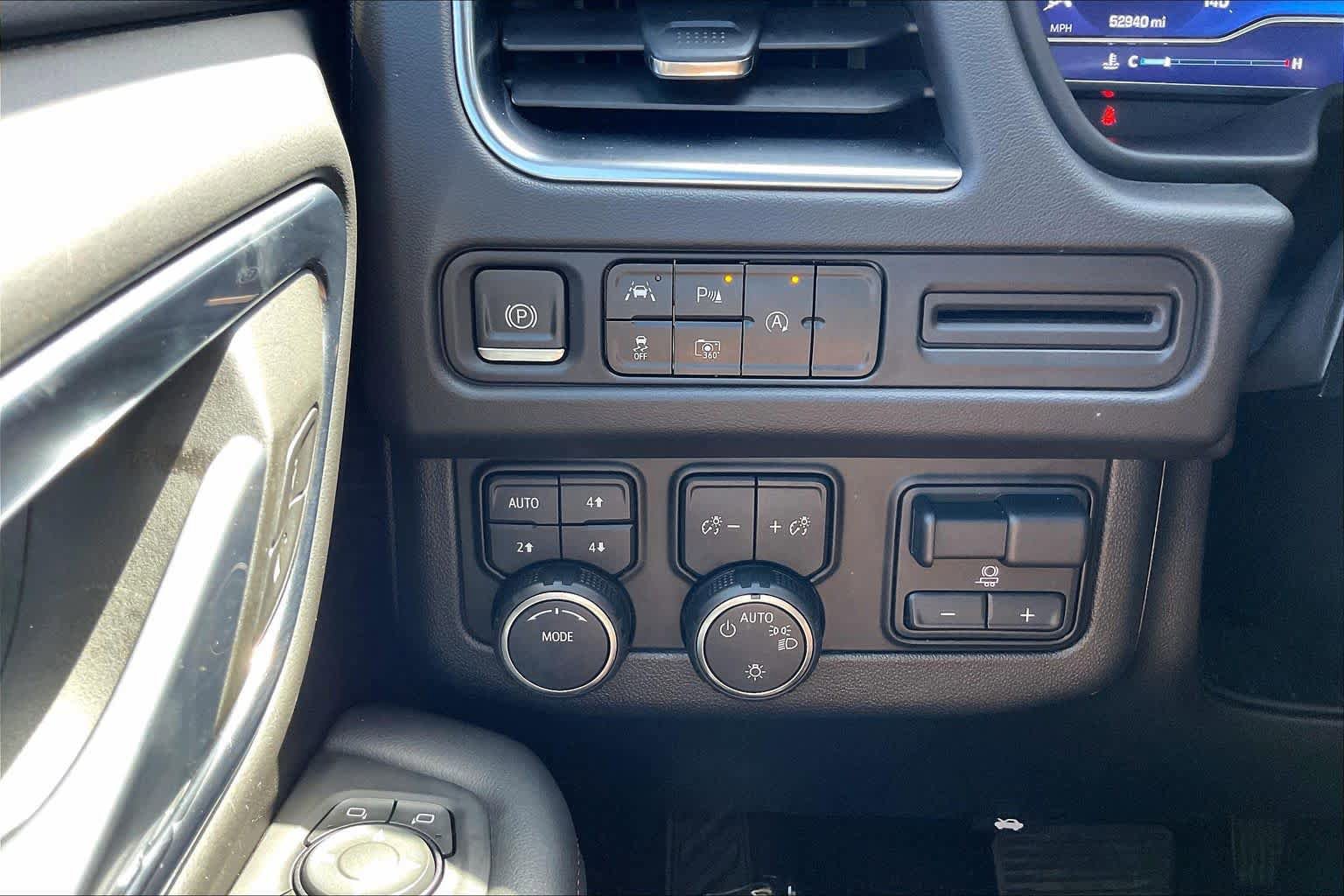 Certified 2023 Chevrolet Tahoe RST w/ Luxury Package AWD/4WD image 33