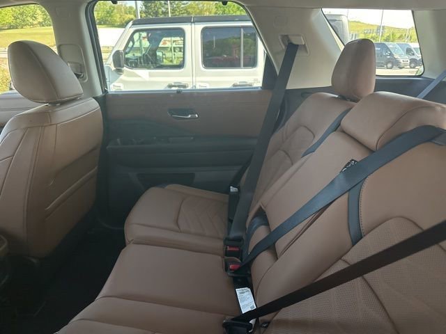 Used 2025 Nissan Pathfinder Platinum w/ Cargo Package image 21