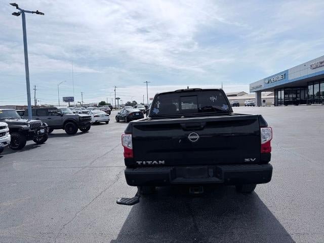 Used 2023 Nissan Titan SV w/ SV Convenience Package RWD image 4
