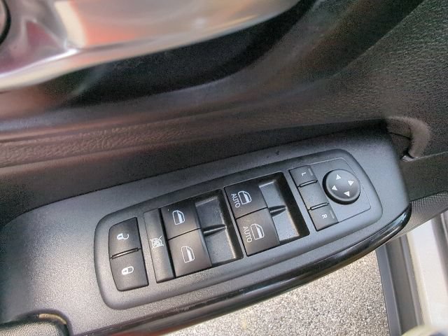 Certified 2021 Jeep Cherokee Latitude Plus AWD/4WD image 13