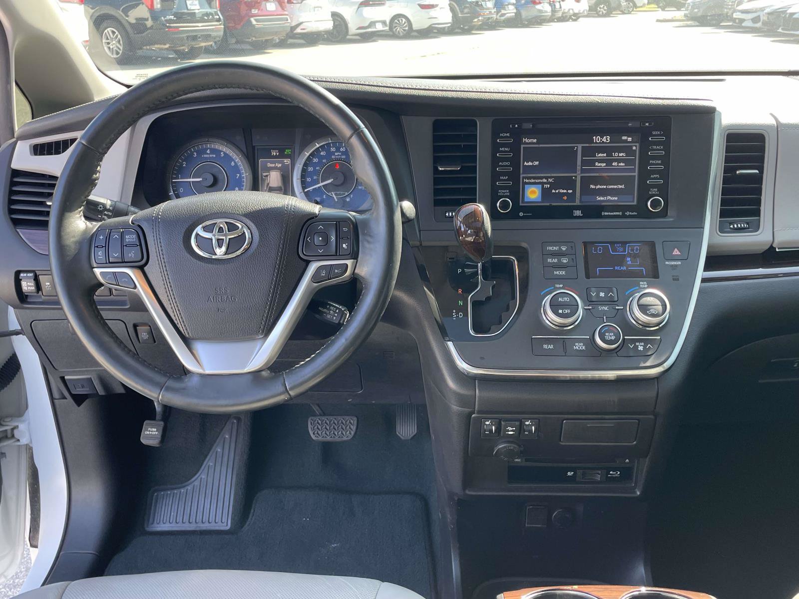 Used 2019 Toyota Sienna Limited Premium FWD image 5