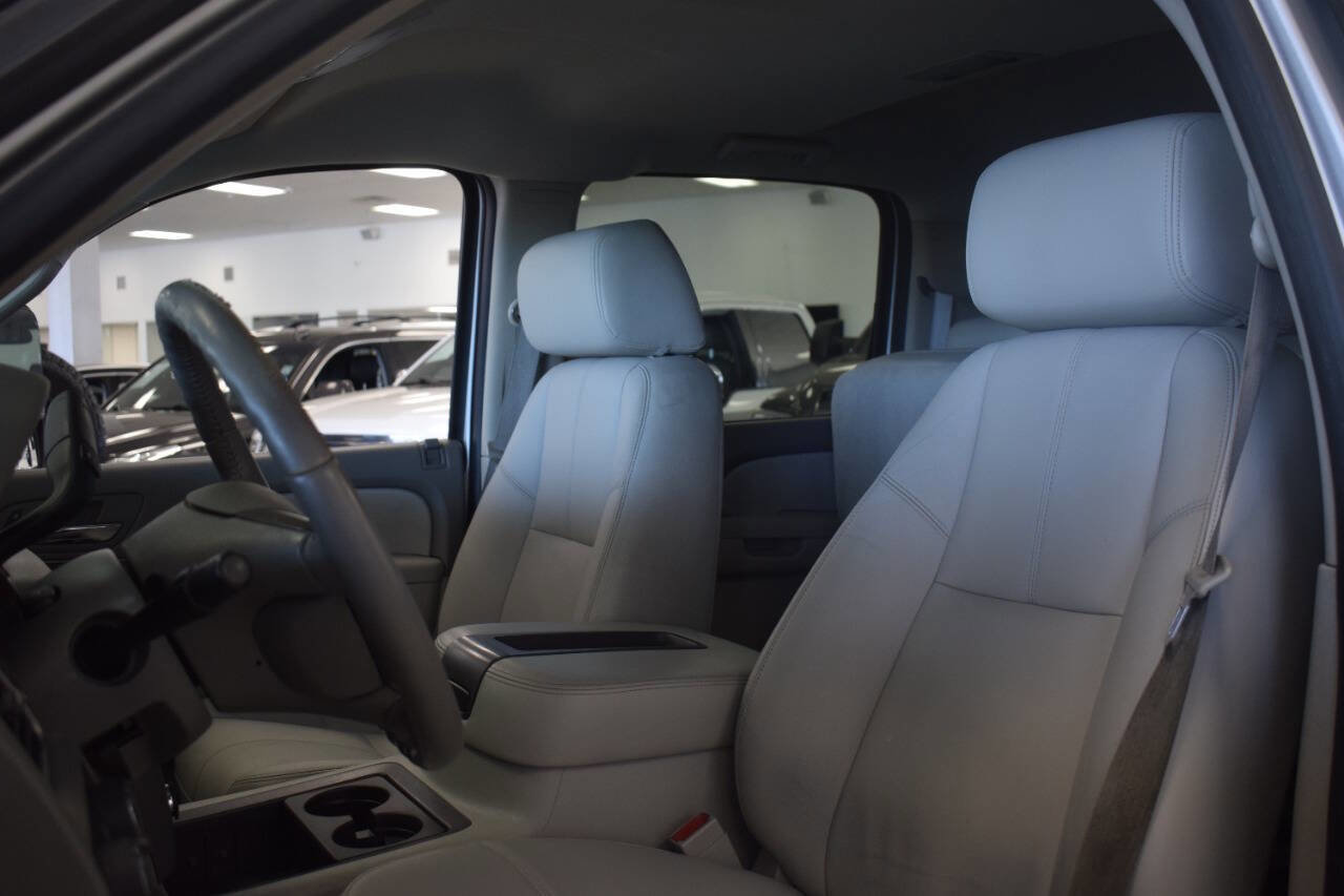 Used 2012 Chevrolet Silverado 3500 LTZ w/ LTZ Plus Package image 57