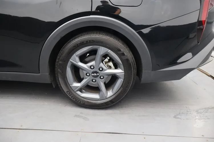 Used 2025 Kia K4 FWD image 34