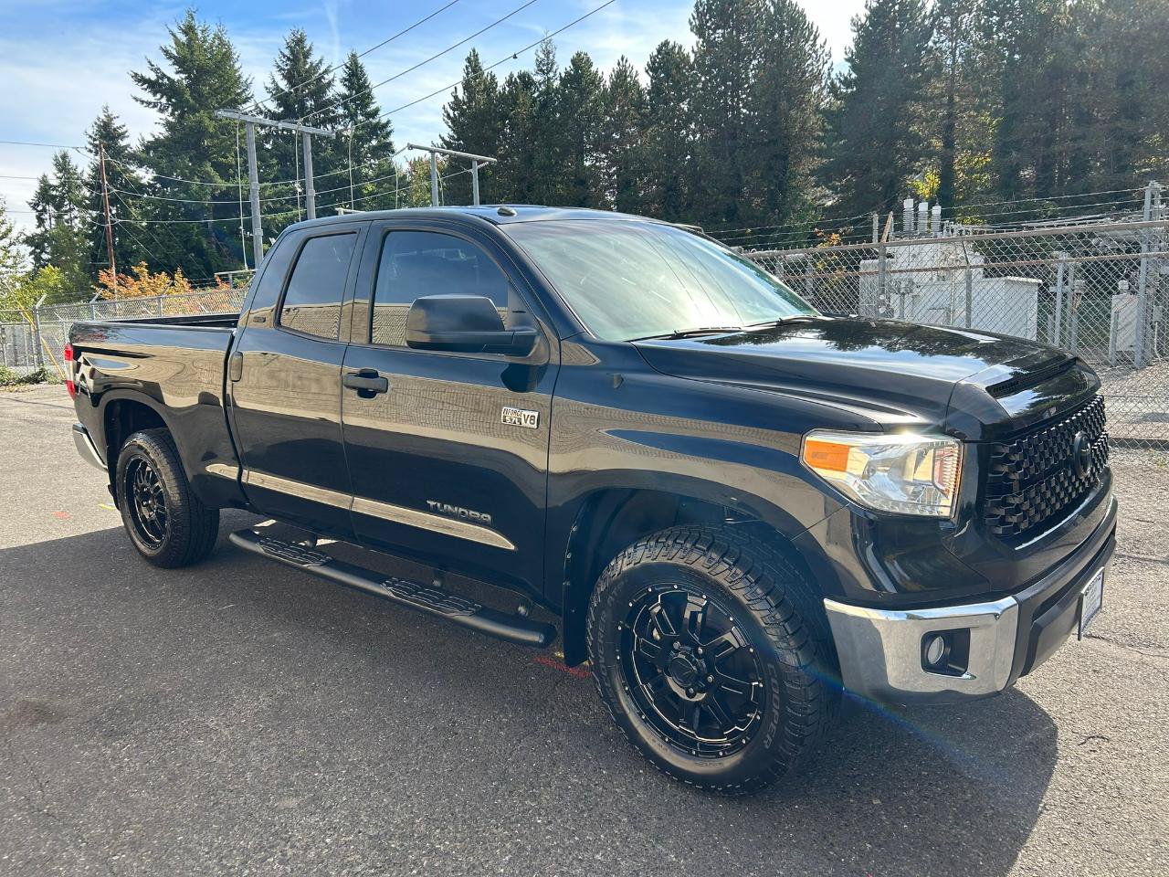Used 2016 Toyota Tundra SR5 AWD/4WD image 3