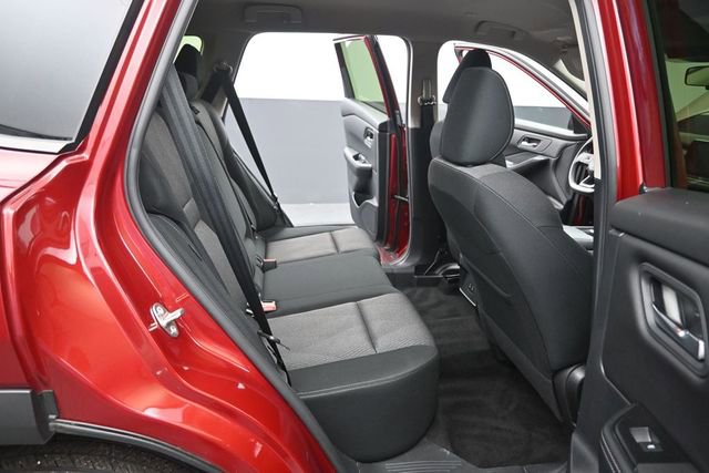 Used 2024 Nissan Rogue SV FWD image 15