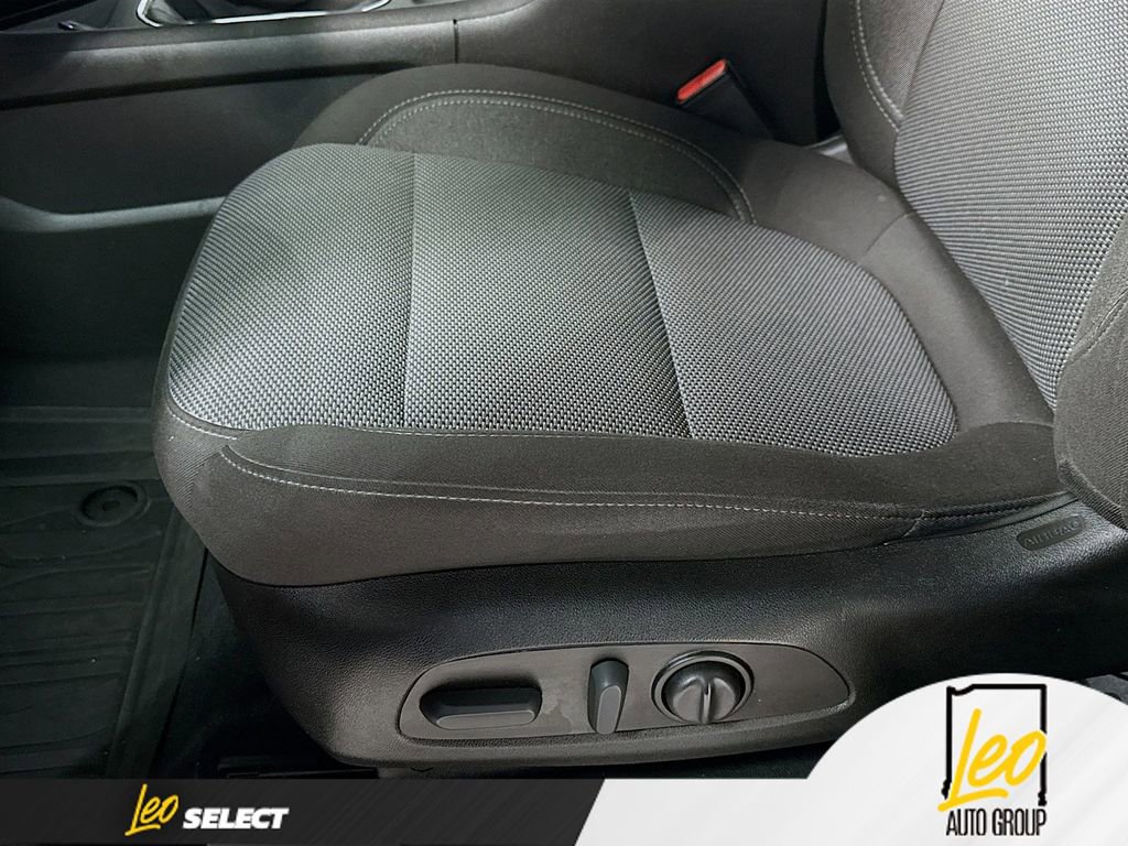 Used 2023 Chevrolet Traverse LT w/ LPO, Floor Liner Package image 19