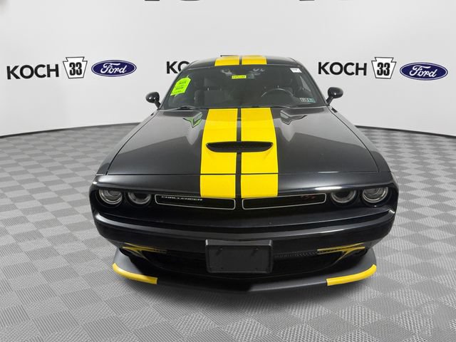 Used 2019 Dodge Challenger R/T RWD image 2