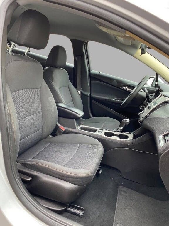 Used 2016 Chevrolet Cruze LS image 28