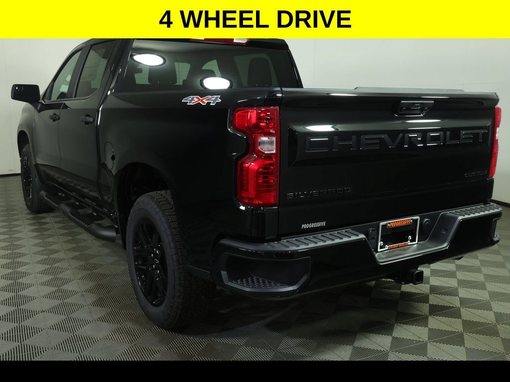 New 2026 Chevrolet Silverado 1500 Custom w/ Turbomax Blackout Package AWD/4WD image 4