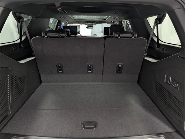 New 2026 Chevrolet Suburban Premier image 18