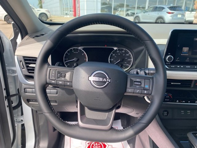 New 2026 Nissan Rogue SV image 15