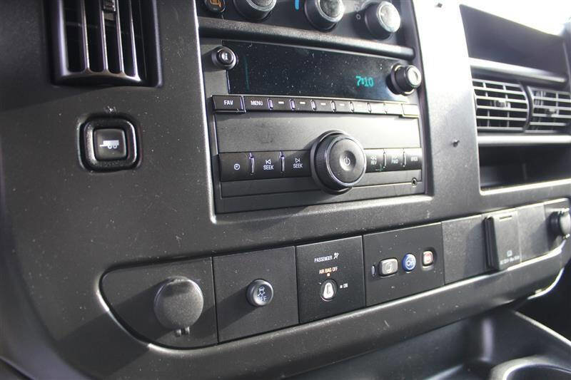 Used 2022 Chevrolet Express 2500 w/ Driver Convenience Package image 17