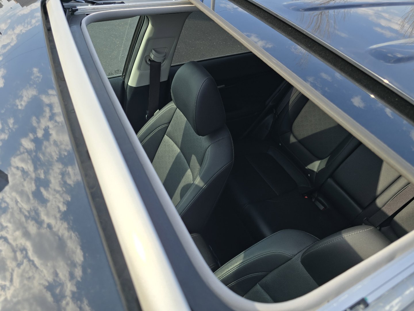 Used 2021 Kia Seltos EX image 3