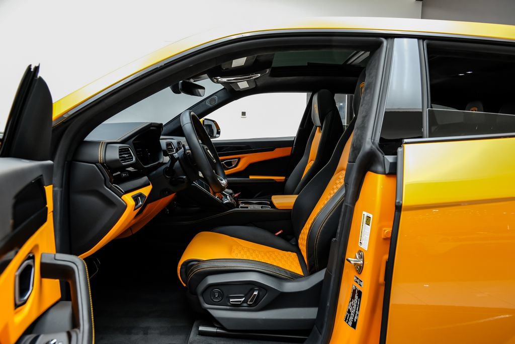 Used 2022 Lamborghini Urus AWD/4WD image 8