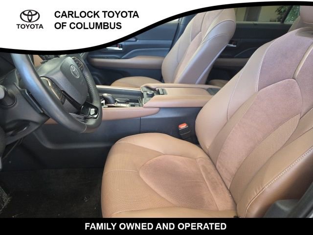 Used 2024 Toyota Grand Highlander AWD Hybrid image 12
