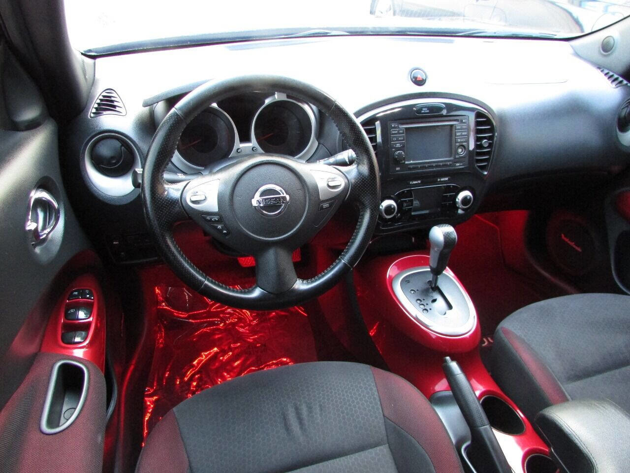 Used 2014 Nissan Juke SV w/ Navigation Package image 26