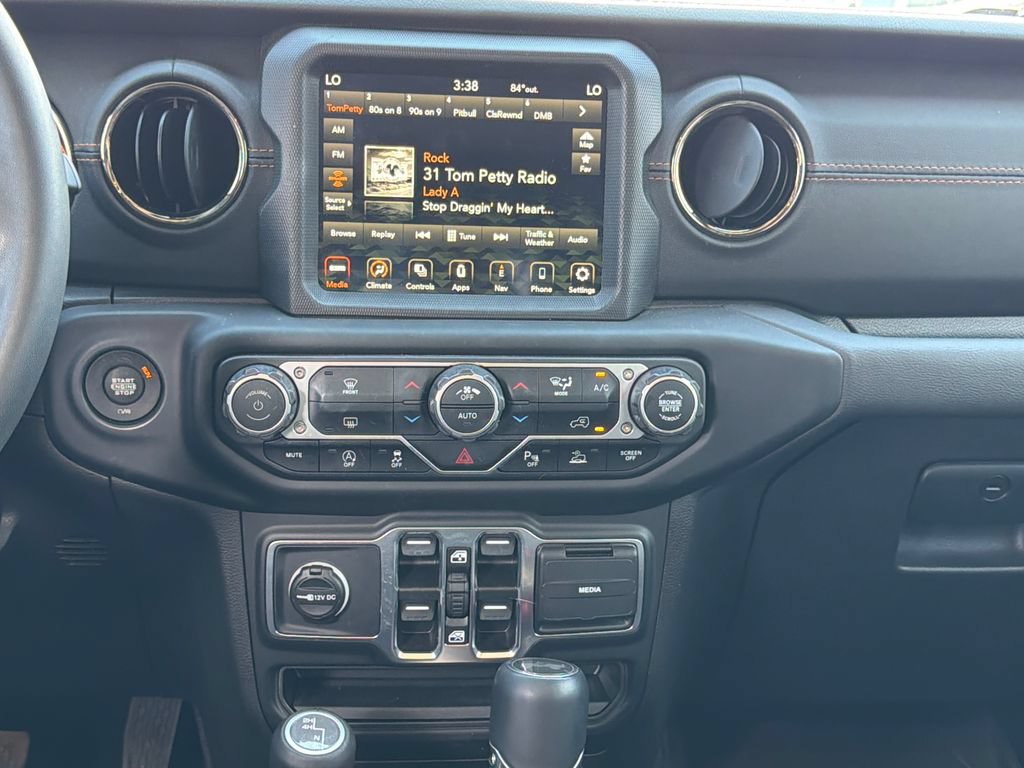 Used 2023 Jeep Wrangler Unlimited Sahara AWD/4WD image 20