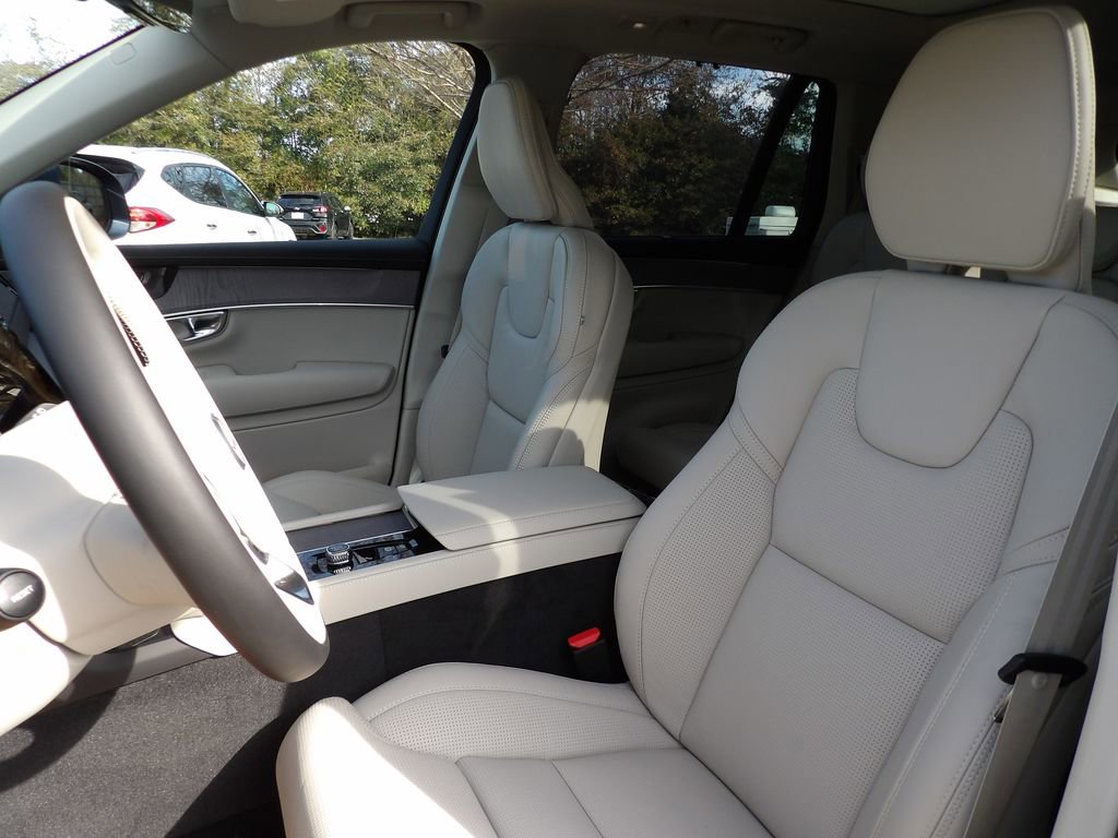 New 2026 Volvo XC90 B6 Ultra w/ Protection Package AWD/4WD image 14