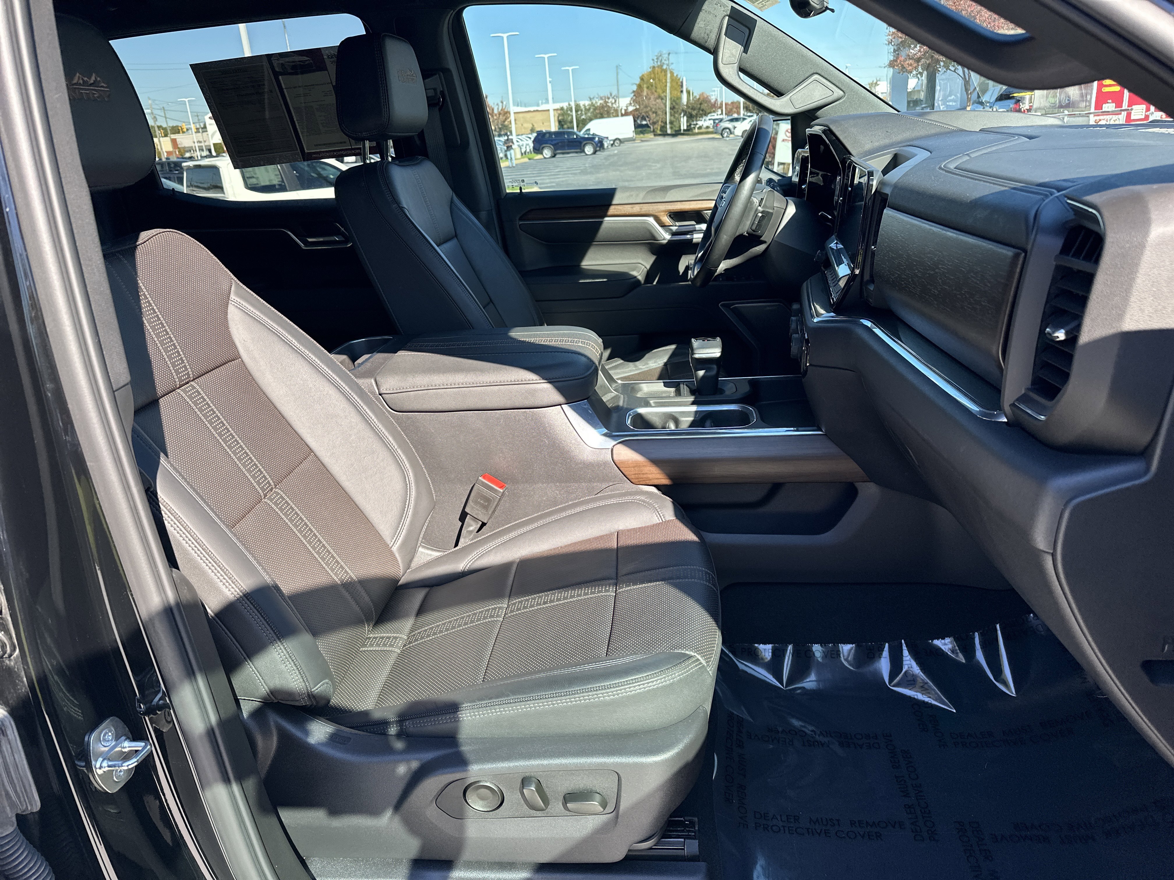 Used 2024 Chevrolet Silverado 1500 High Country w/ High Country Premium Package image 33