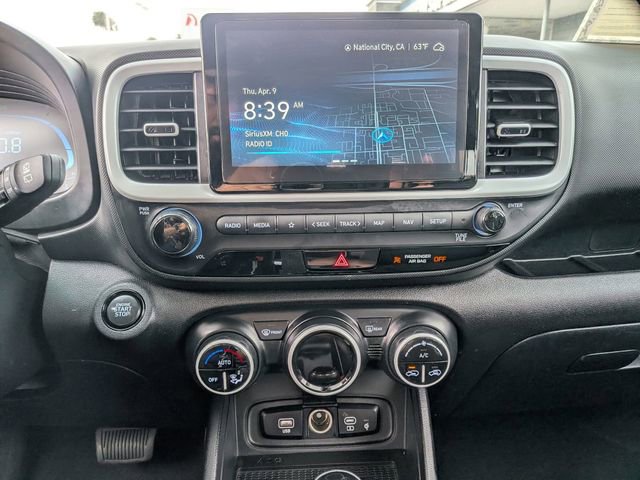 Used 2023 Hyundai Venue Limited FWD image 19