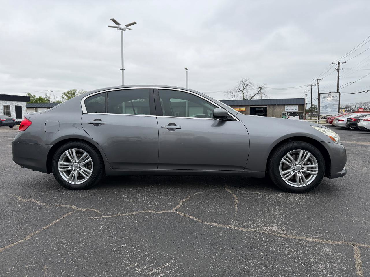 Used 2010 INFINITI G37 Journey w/ Premium Pkg RWD image 4