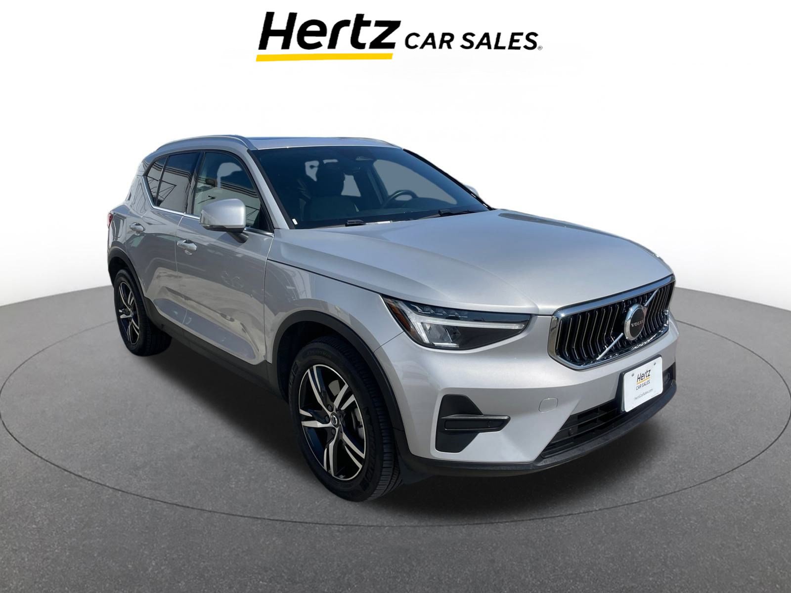 Used 2024 Volvo XC40 B5 Core