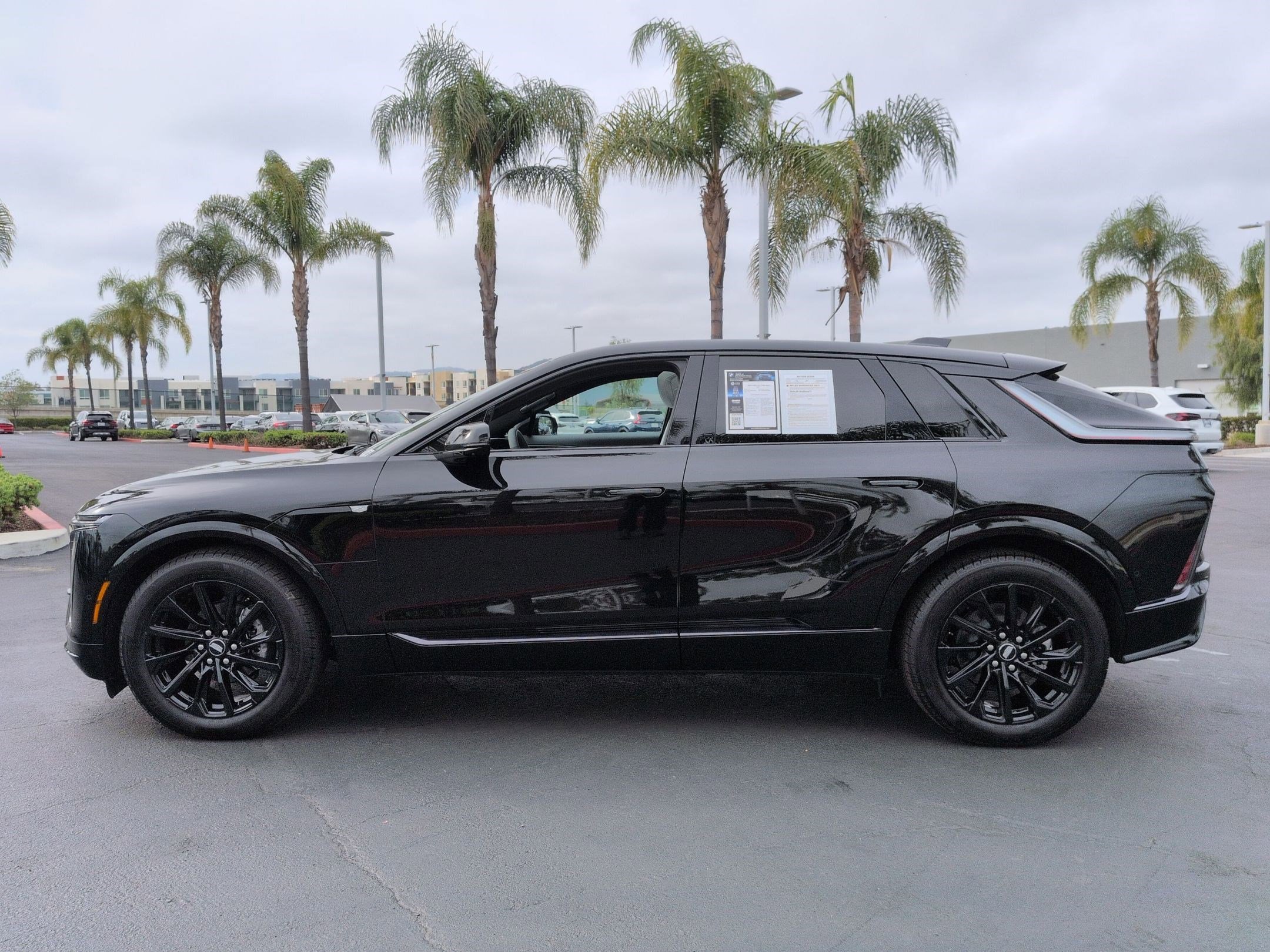 Used 2025 Cadillac Lyriq Sport RWD image 7